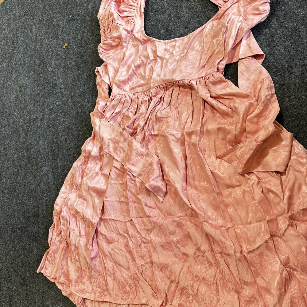 Pink Ruffled Dress - Barbie dress